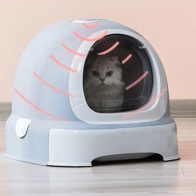 Fácil de limpar Doraemon Design Cat Litter Box com Scooper e tampa Previnir Litter Scatter