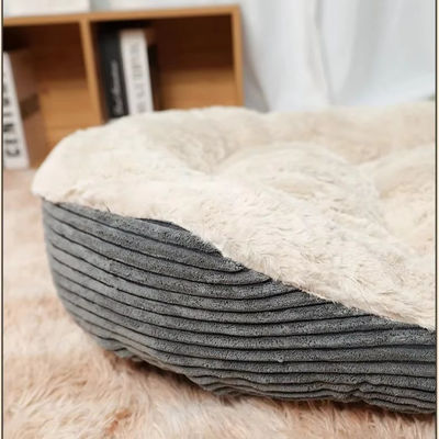 Mantenha-se aquecido no inverno com cama oval de cães e gatos em padrão sólido e almofada quente de inverno