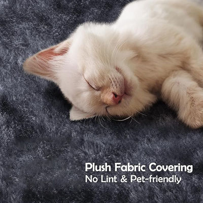 Caminhão de construção sustentável para gatinhos e animais pequenos