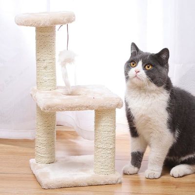 Quadro de escalada de torre de gato de madeira com ninho integrado e coluna de escalada de vários níveis