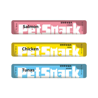 Multi-sabor 55% Carne Cat-stick Snack para cães 15g/pcs Carne fresca cremosa doces para cães